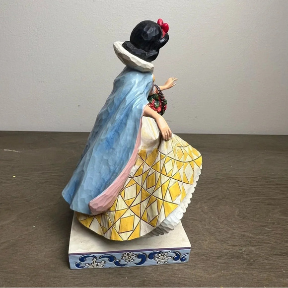 Disney Traditions Snow White Winter Snow #4026076 Enesco Figurine Showcase - Picture 4 of 13